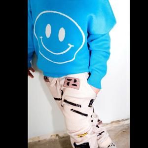 NEW BIZZ X SISS kid's unisex knit smiley sweater in bright blue